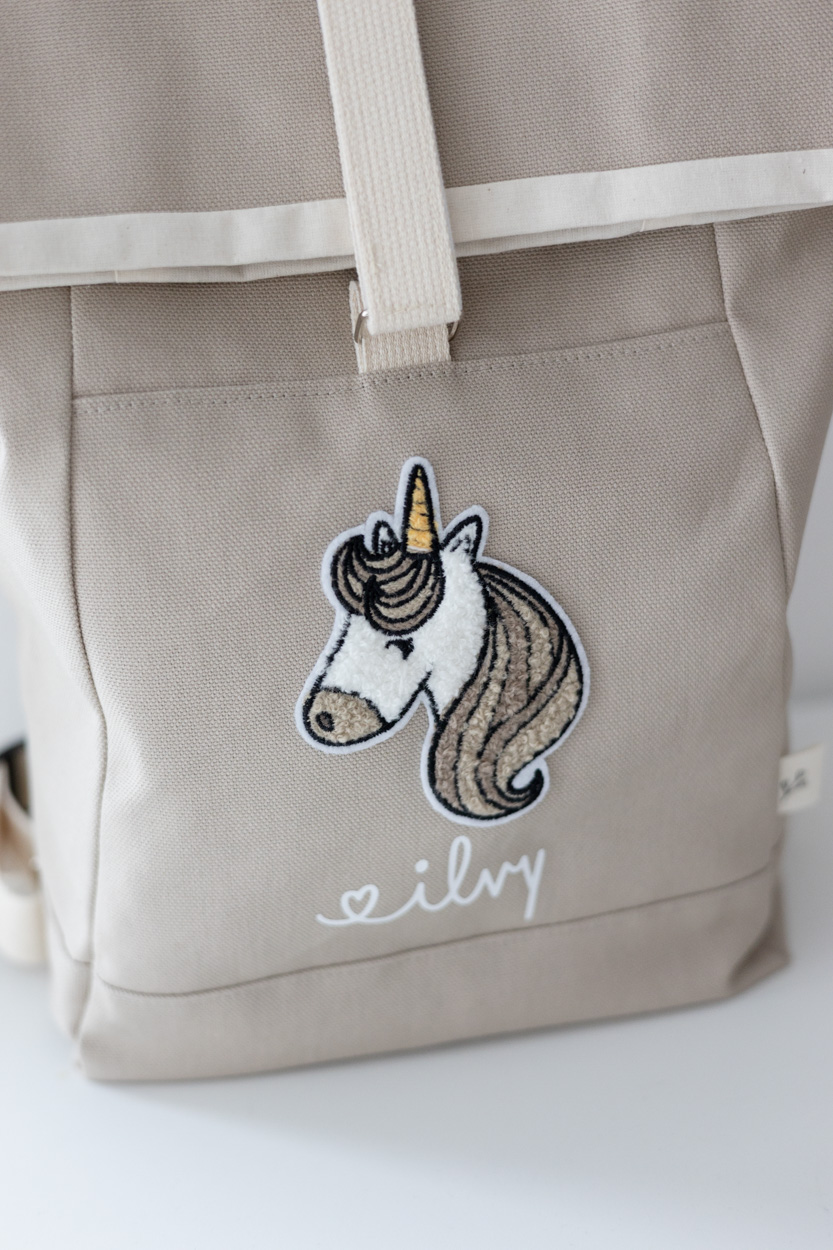 Kinderrucksack Rolltop Einhorn personalisiert – Bild 2